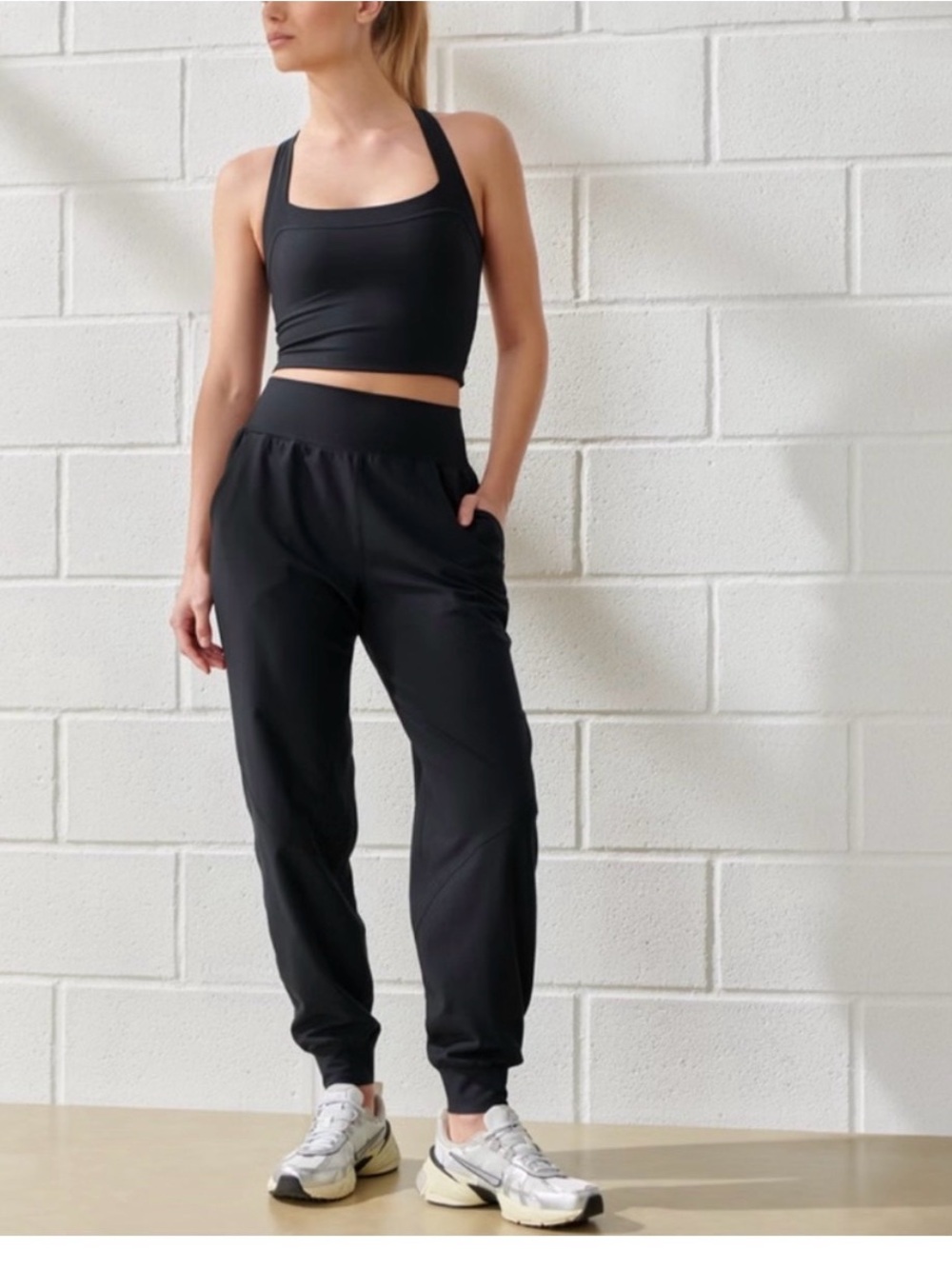 NWT Abercrombie and Fitch YPB MotionTEK Black High-Waist Athletic Joggers XS